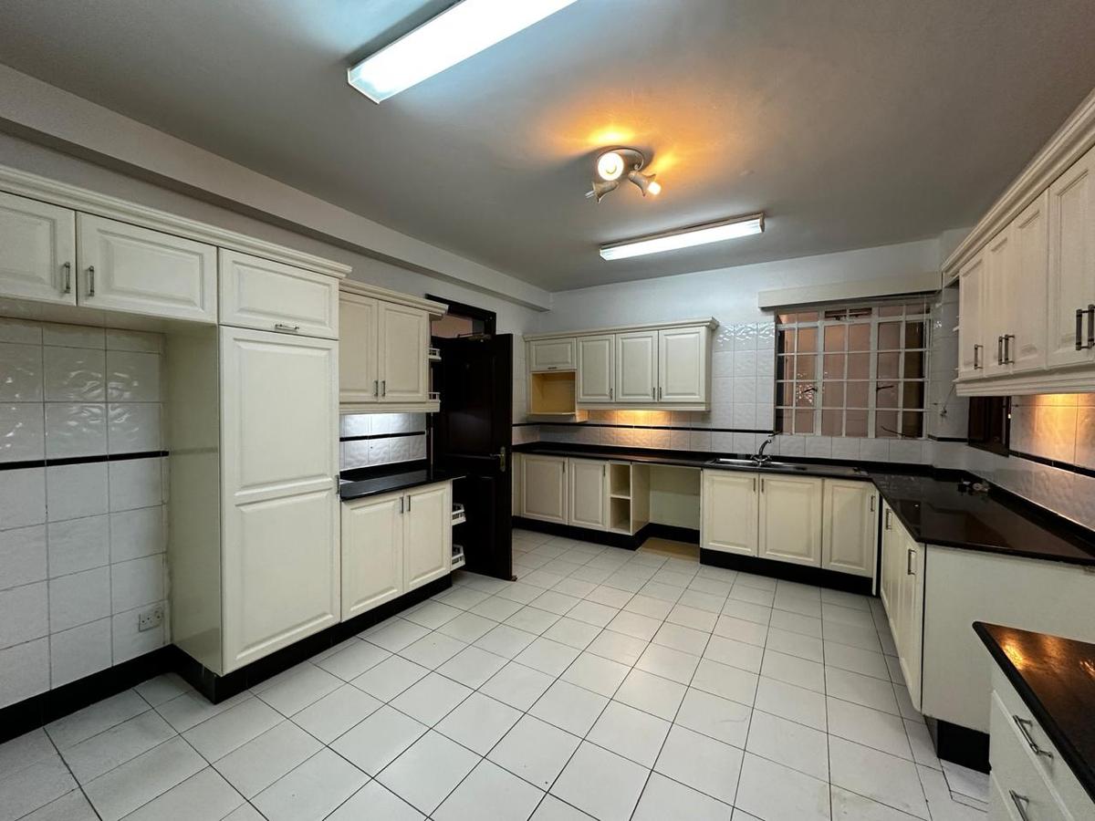 Serviced 4 Bed Apartment with En Suite in Muthaiga - 16