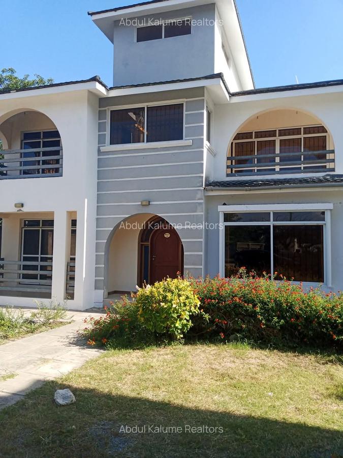 4 Bed Villa with En Suite at Nyali Mombasa - 14