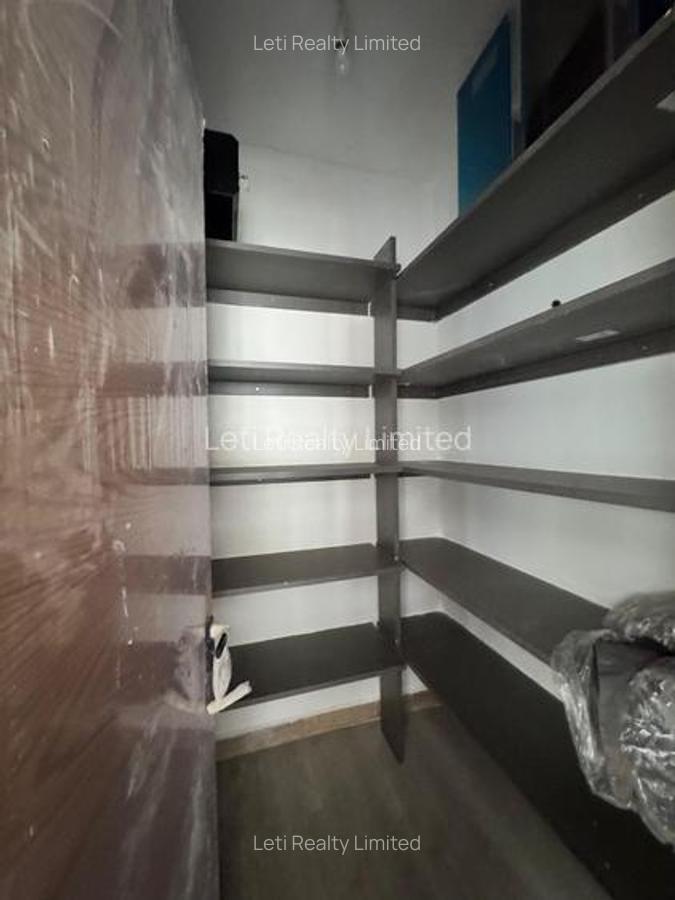 6 Bed Townhouse with En Suite in Lavington - 8