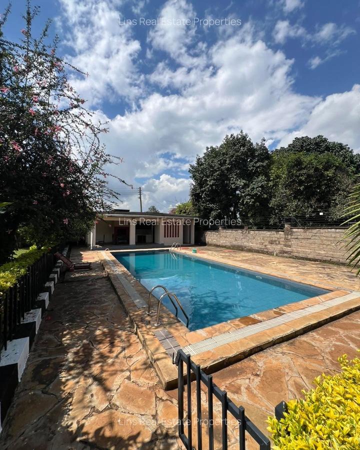 7 Bed House with En Suite in Runda - 5