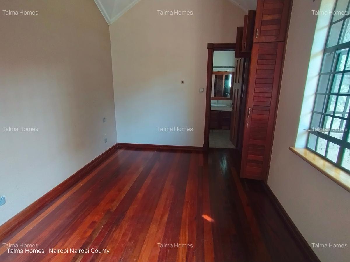 4 Bed Townhouse with En Suite at Off Peponi Road - 12