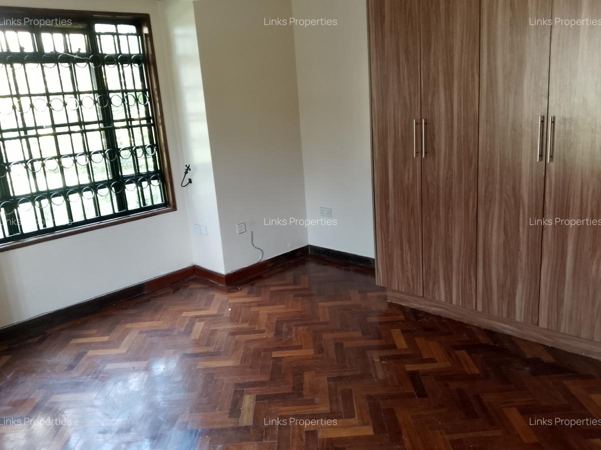 5 Bed Townhouse with En Suite at Karen - 4