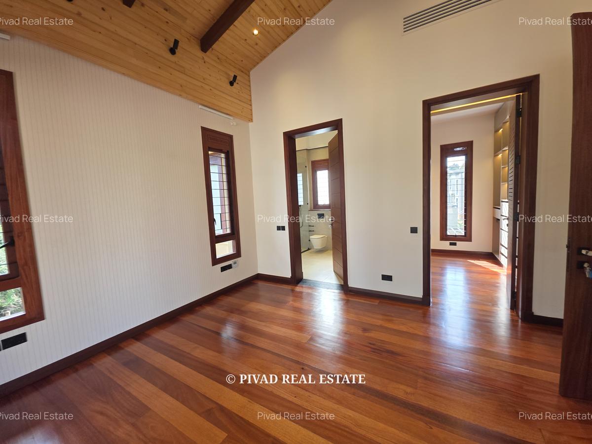 4 Bed House with Garden in Runda - 4