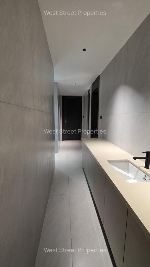 6 Bed Villa with En Suite in Lavington - 7