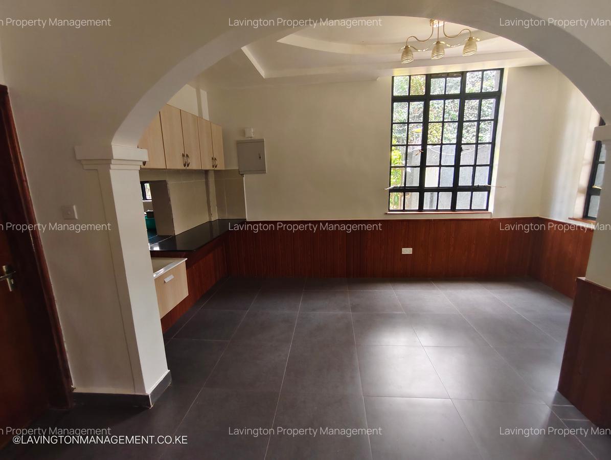 4 Bed House with En Suite at Giraffe Centre - 8