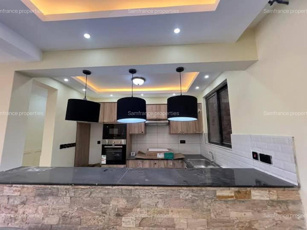 3 Bed Apartment with En Suite at Beach Road - 5