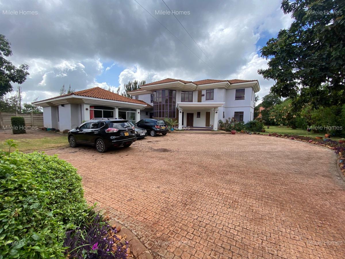4 Bed Villa with En Suite in Runda - 1