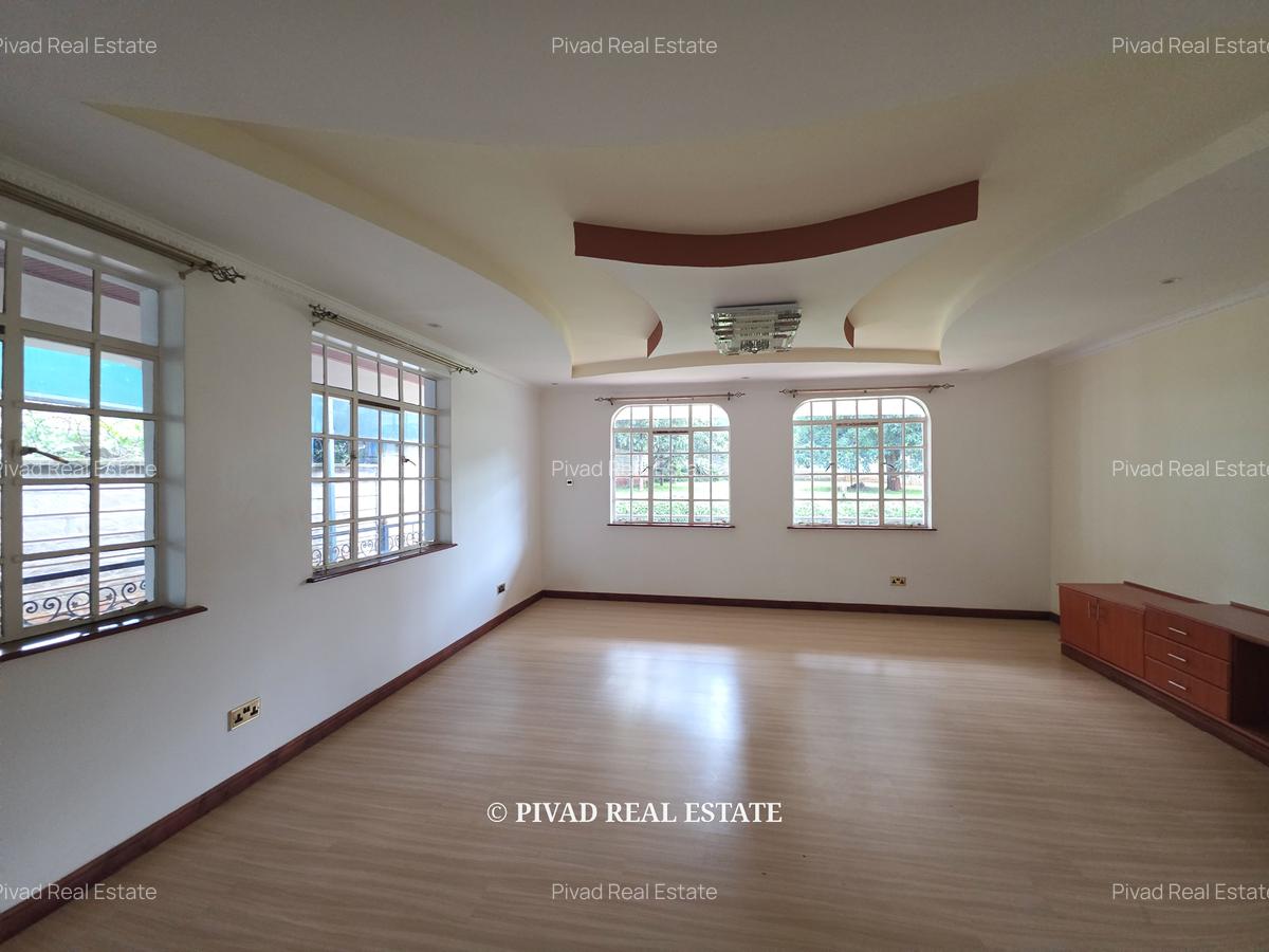5 Bed House with Garden in Runda - 8