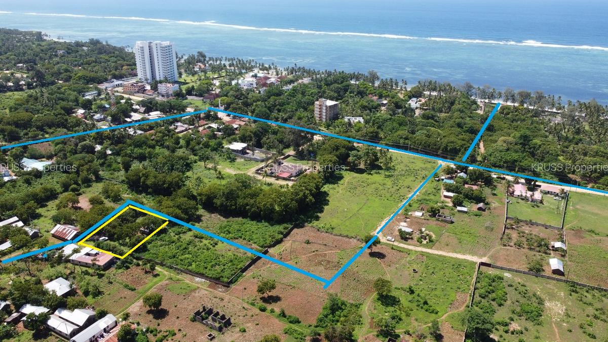 864 m² Land in Kikambala - 2