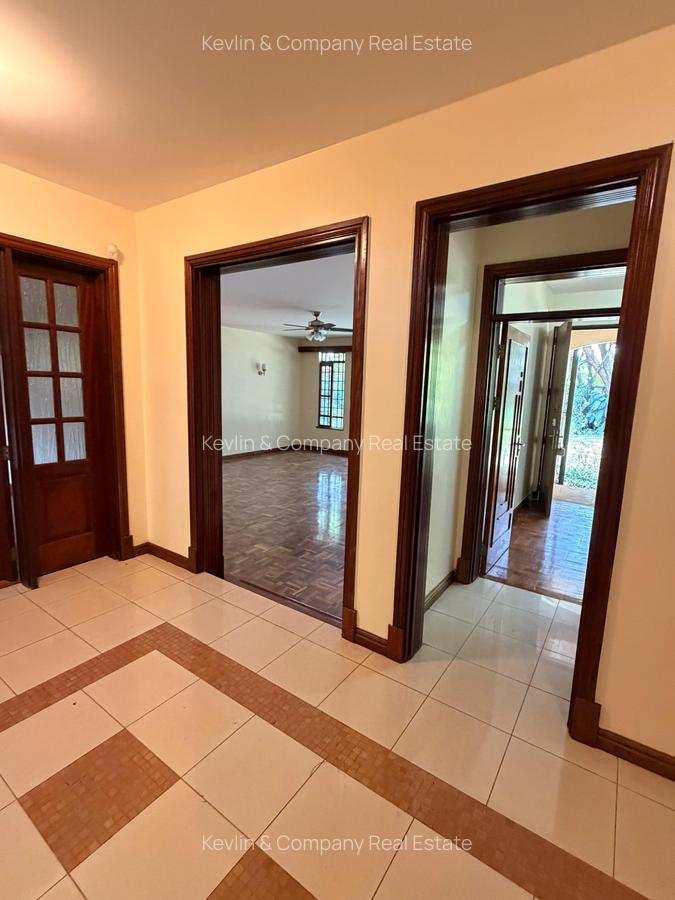5 Bed Villa with En Suite in Nyari - 5