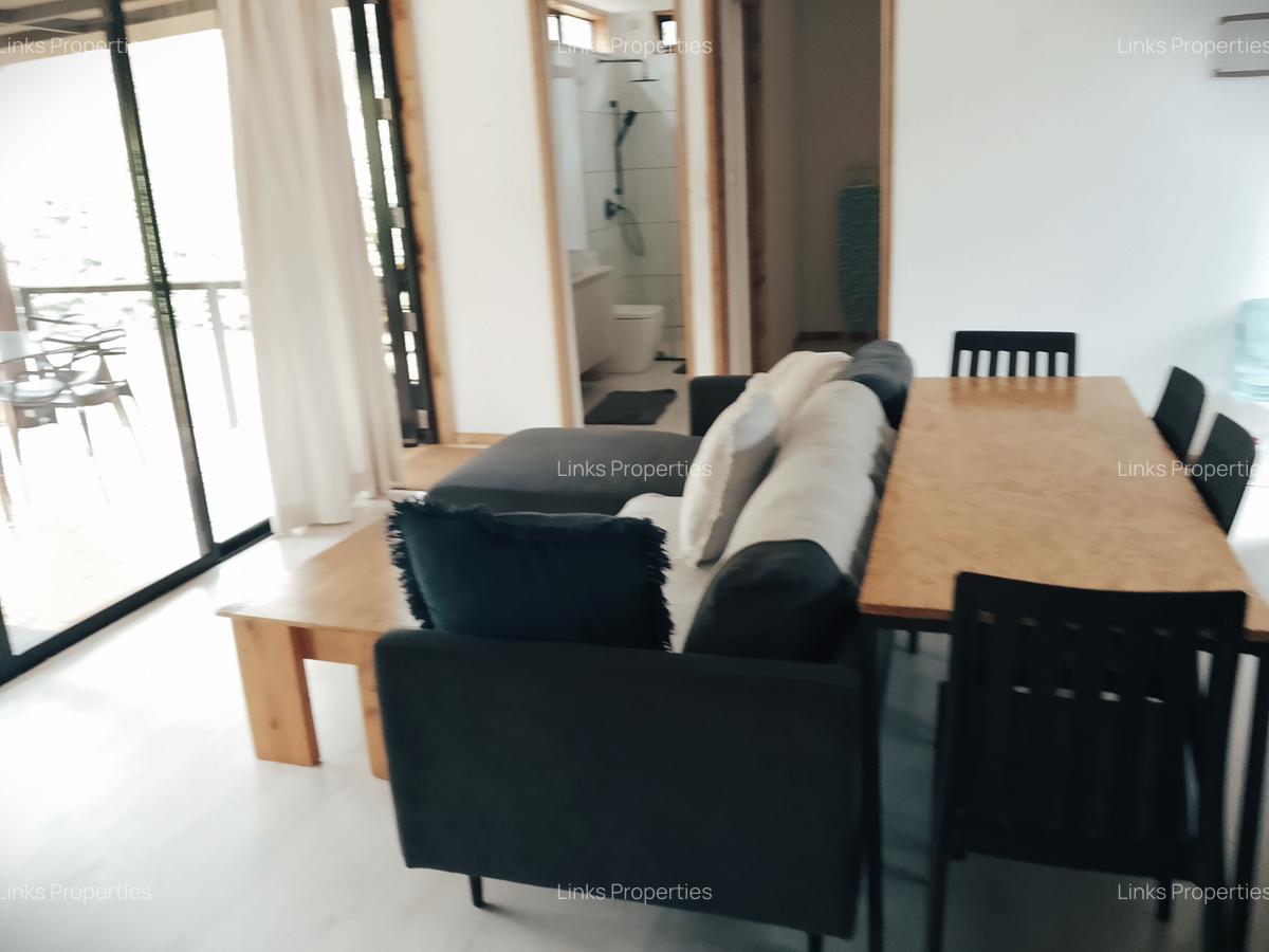 2 Bed House with En Suite at Karen Road - 17