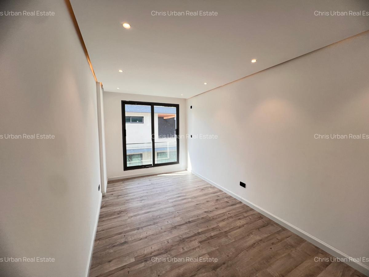 5 Bed Townhouse with En Suite at Lavington Mall - 13