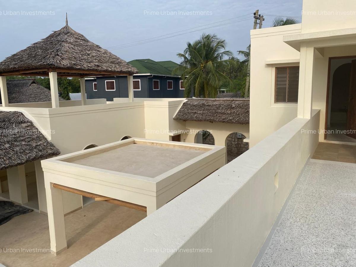 3 Bed House with En Suite in Watamu - 10
