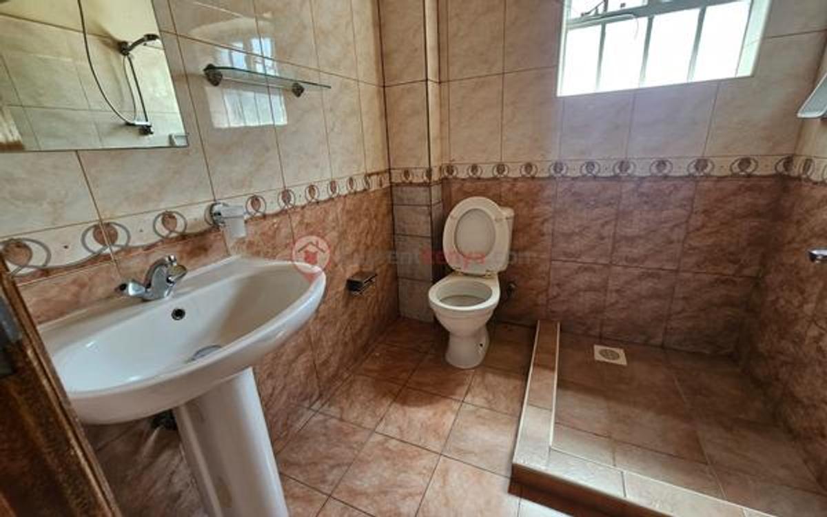 5 Bed Townhouse with En Suite at Westlands - 8