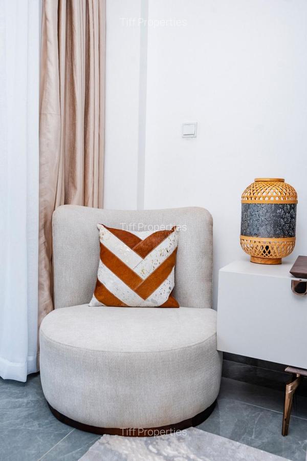 2 Bed Apartment in Riverside - 9