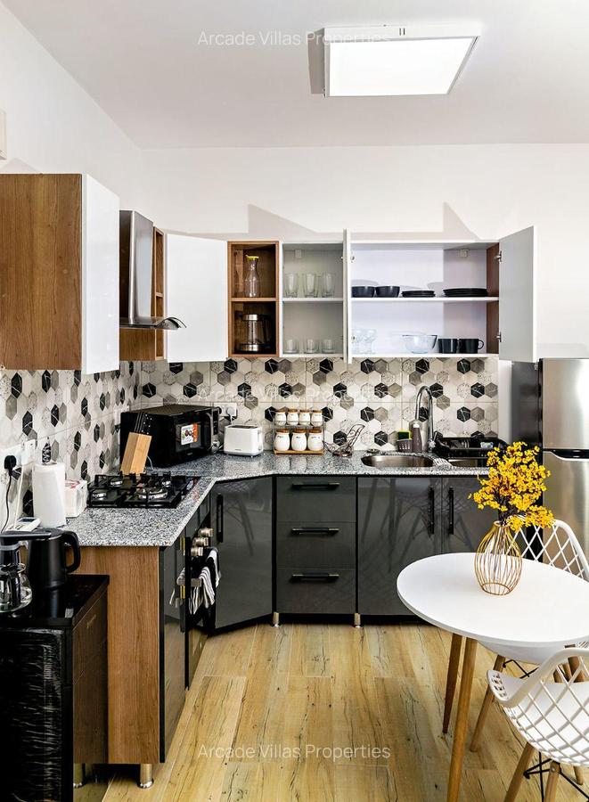 Serviced Studio Apartment with En Suite in Kileleshwa - 3