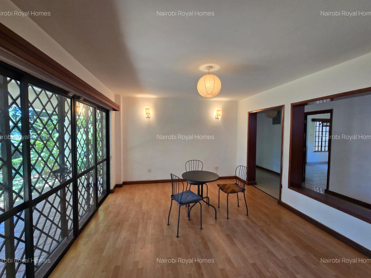 5 Bed Townhouse with En Suite at Meadows - 12