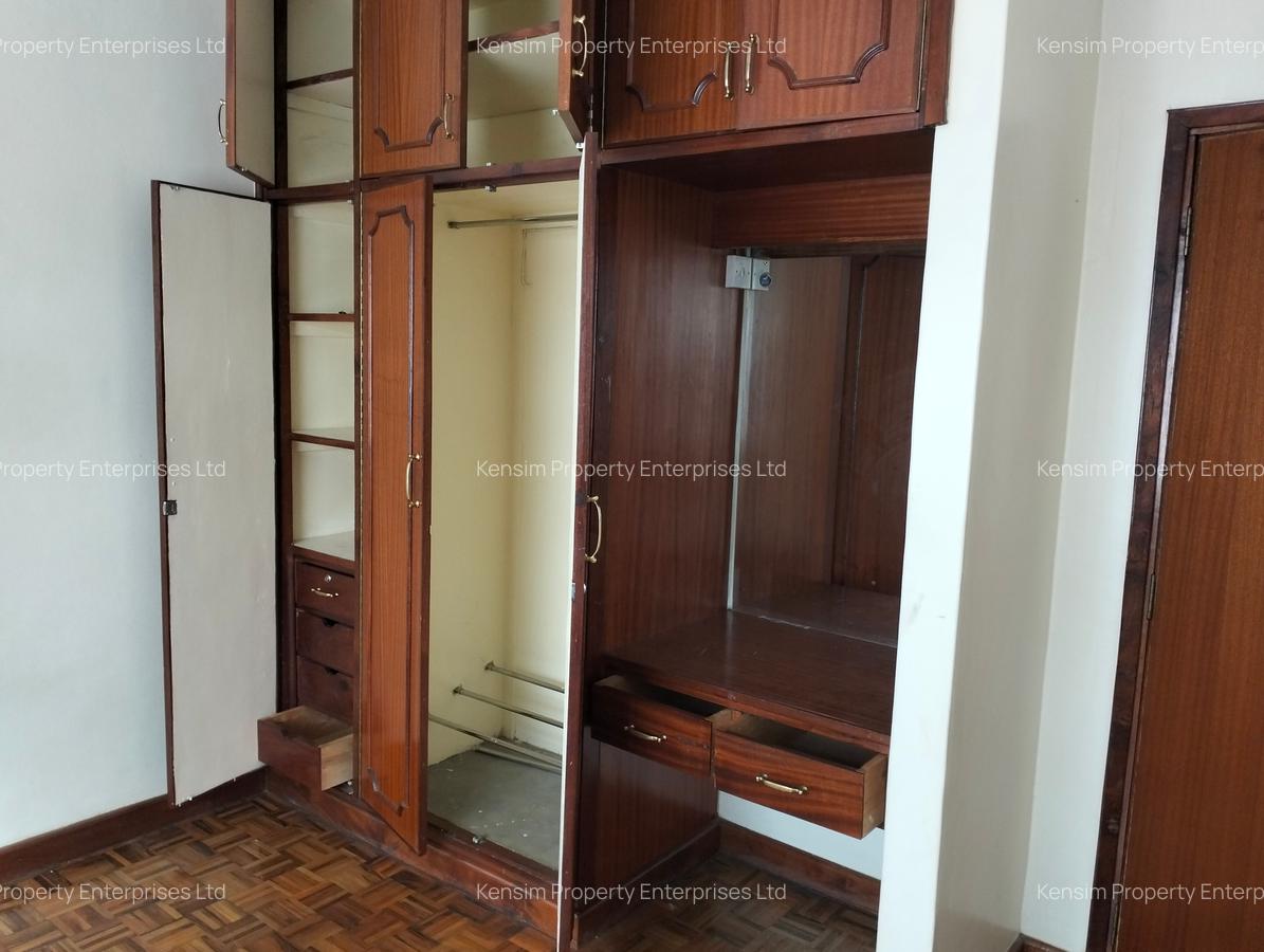 4 Bed Townhouse with En Suite in Lavington - 11
