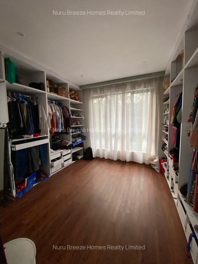 5 Bed House with En Suite in Runda - 8