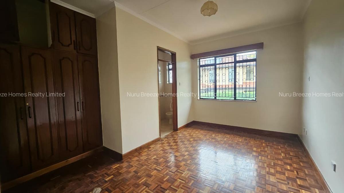 5 Bed House with En Suite in Runda - 5