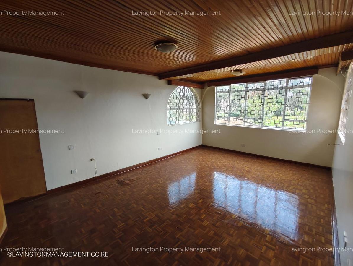 5 Bed Townhouse with En Suite at Lavington Green - 13