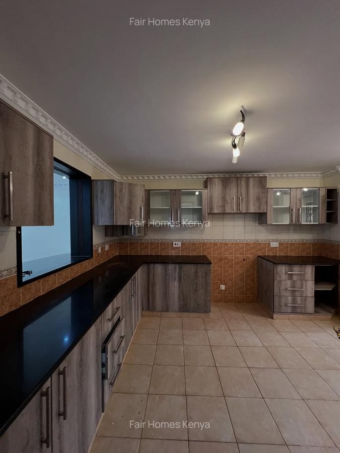 5 Bed Townhouse with En Suite at Convent Drive - 9