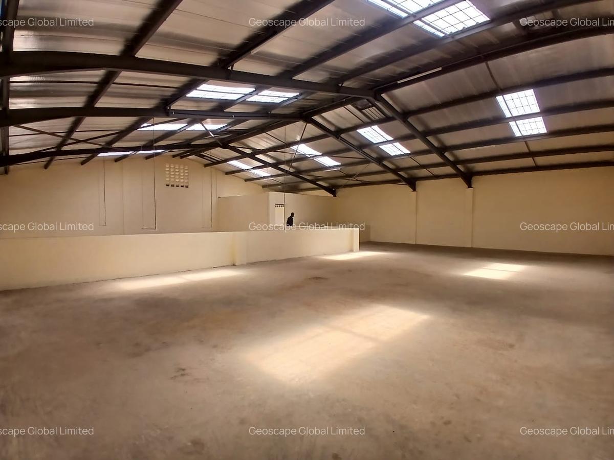 7,200 ft² Warehouse with Parking in Ruaraka - 3