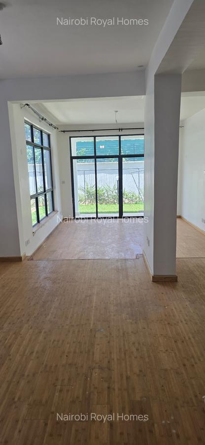 5 Bed Townhouse with En Suite at Lavington Green - 16