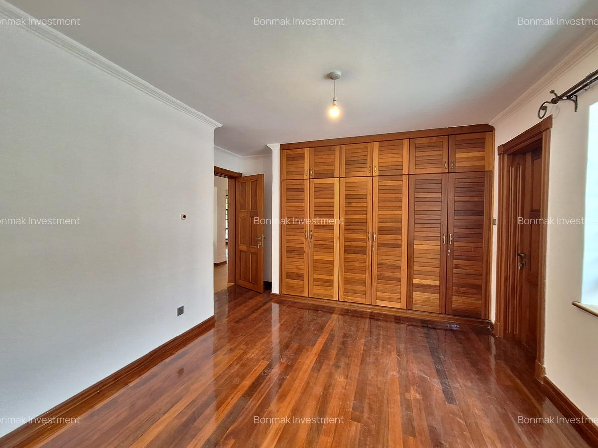 4 Bed Townhouse with En Suite at Peponi Road. - 15