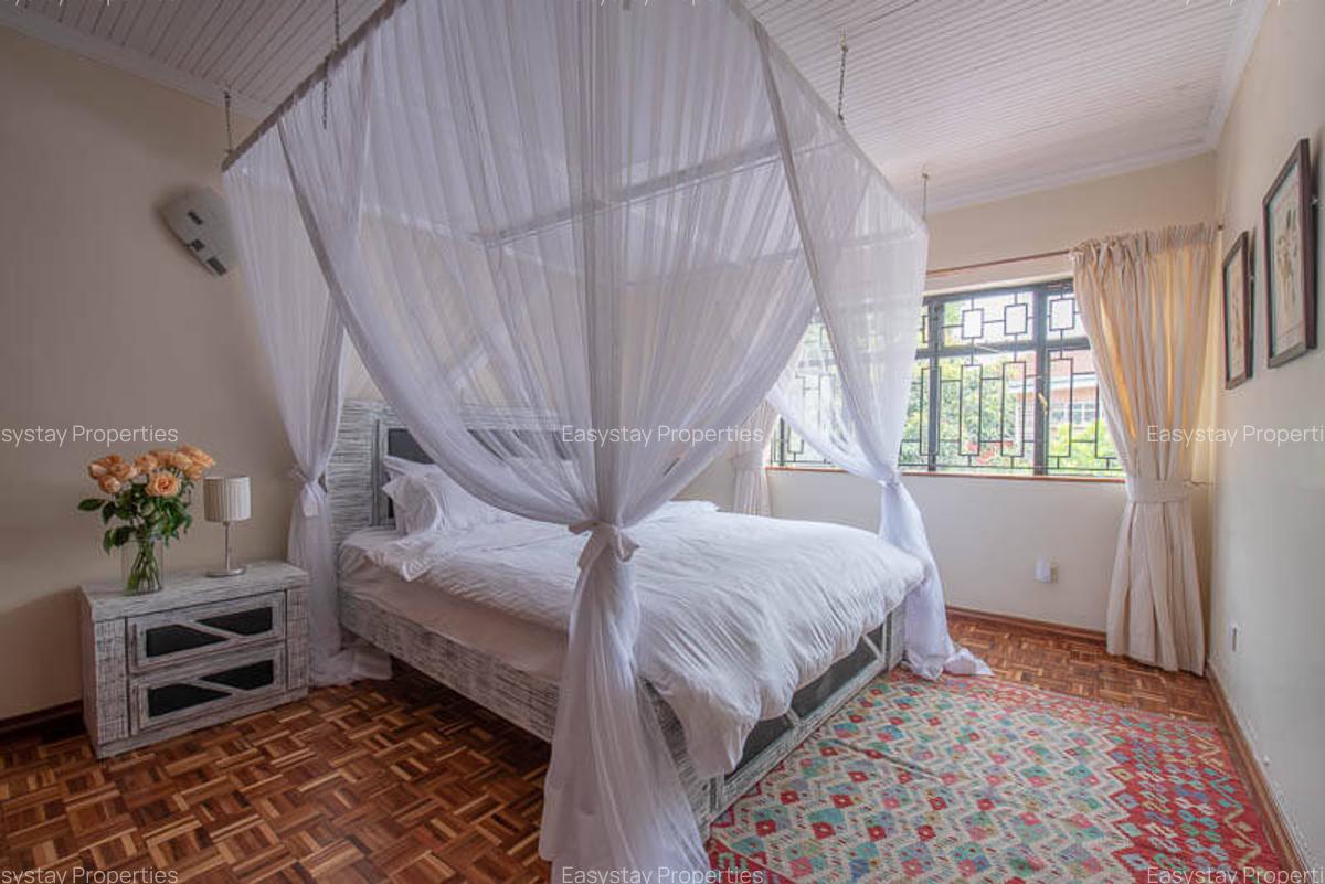 5 Bed House with En Suite in Runda - 5