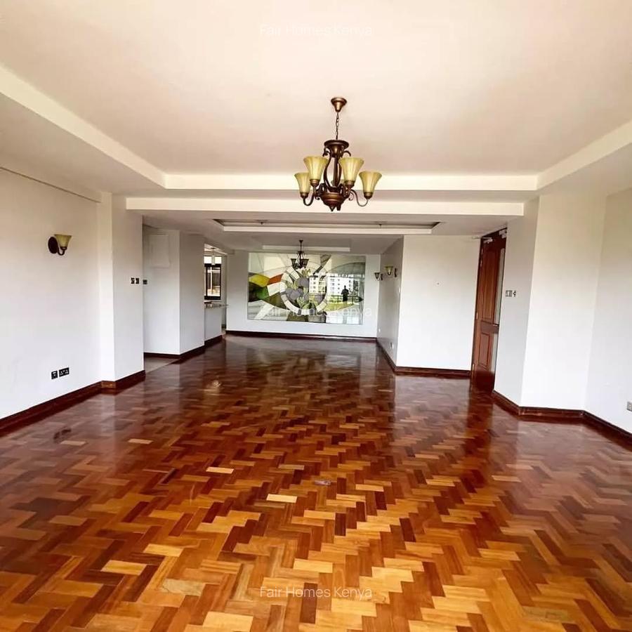 4 Bed Apartment with En Suite at Riverside Drive - 4