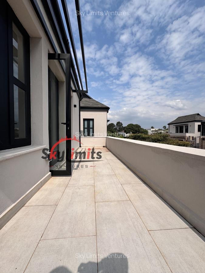 5 Bed Villa with Swimming Pool in Runda - 13