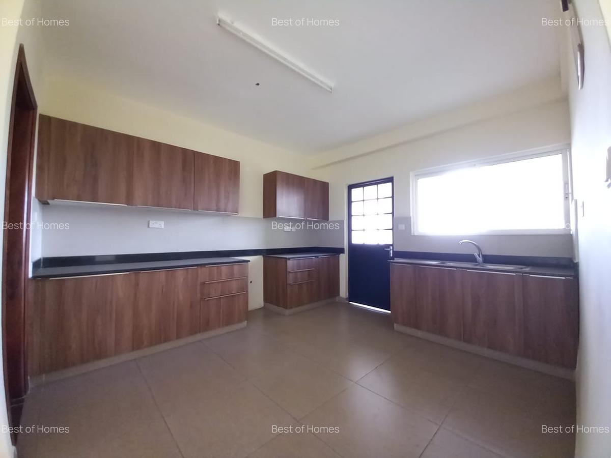 3 Bed Apartment with En Suite in Kilimani - 1