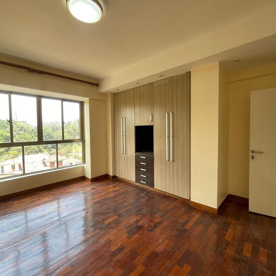 4 Bed Apartment with En Suite at Othaya Road - 7