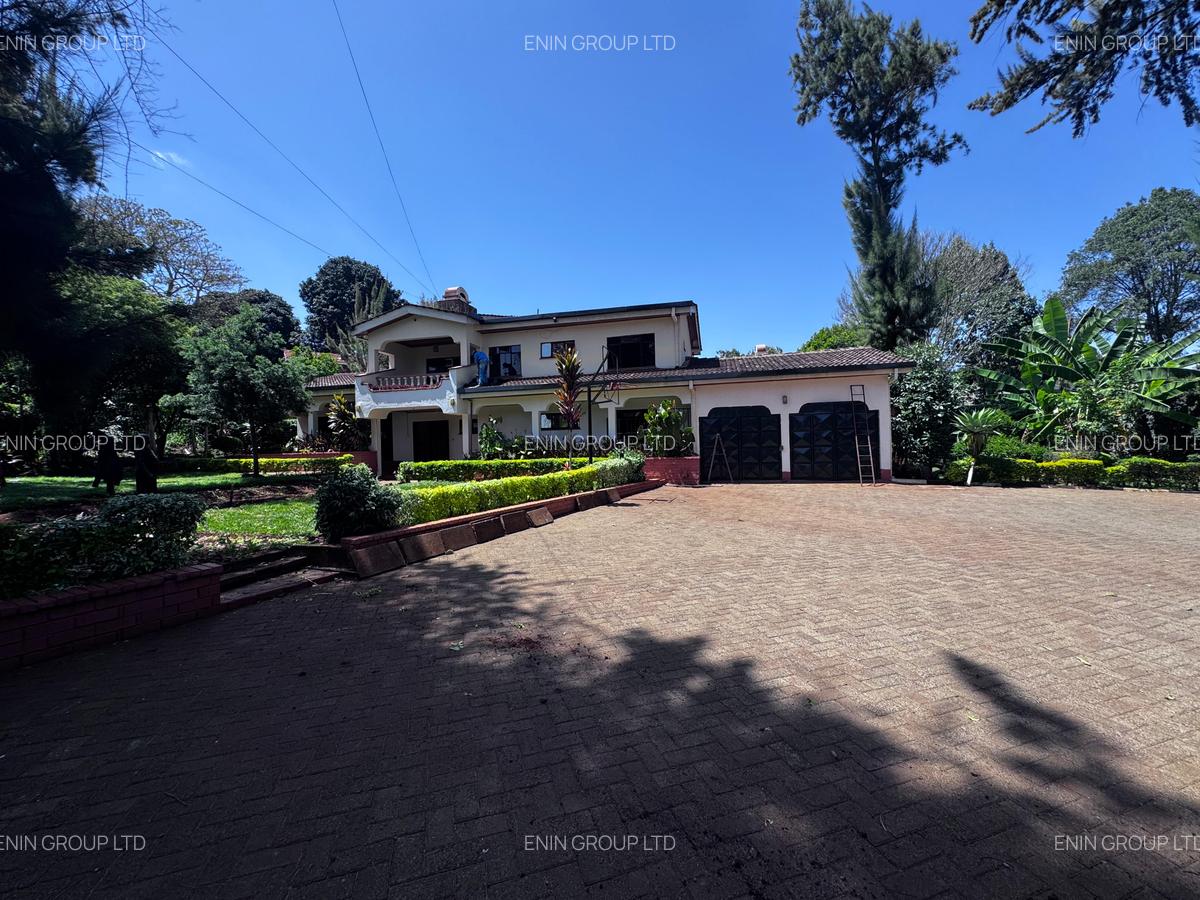 4 Bed House with En Suite in Nyari - 1