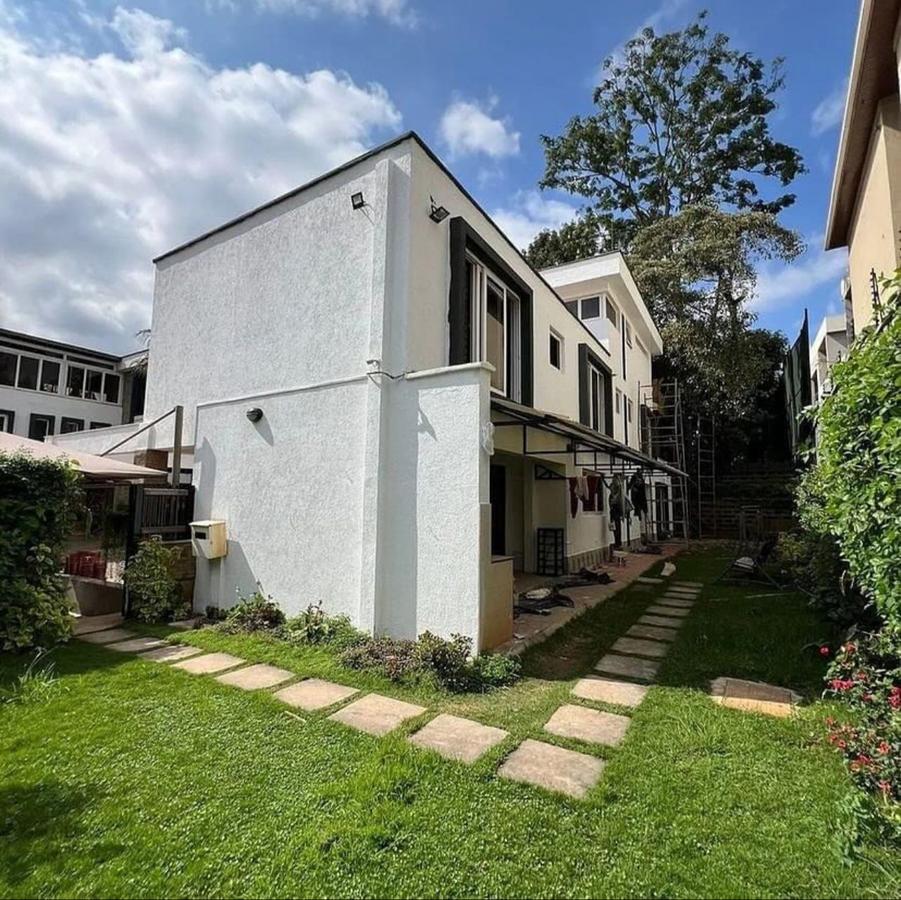 5 Bed Villa with En Suite in Lavington - 5