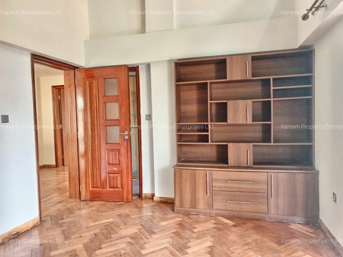 5 Bed Townhouse with En Suite in Lavington - 11