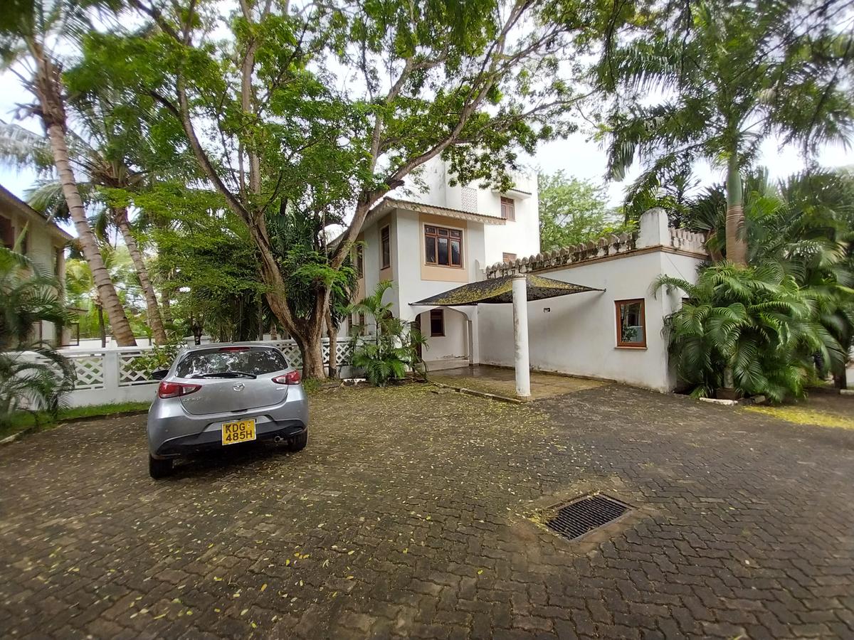 4 Bed House with En Suite at Nyali - 3