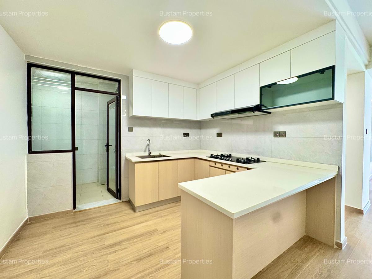 3 Bed Apartment with En Suite in Riverside - 11