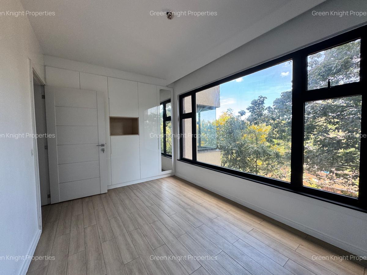 Serviced 2 Bed Apartment with En Suite in Lavington - 12