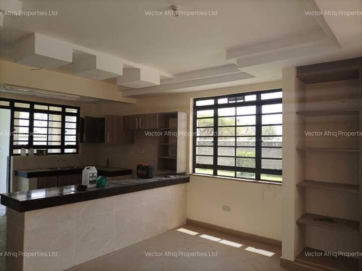 4 Bed House with En Suite at Acacia - 2