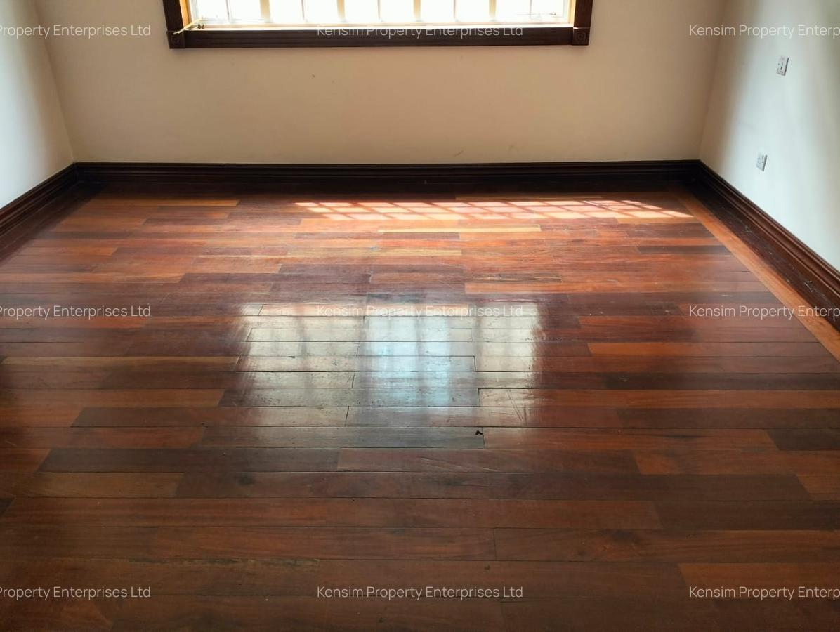 4 Bed Townhouse with En Suite in Lavington - 3