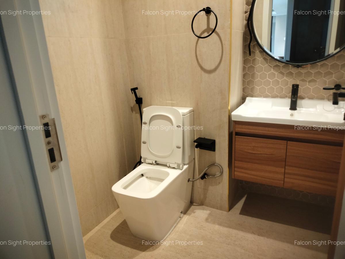 2 Bed Apartment with En Suite at Few Minutes Drive To Un Headquarters - 7