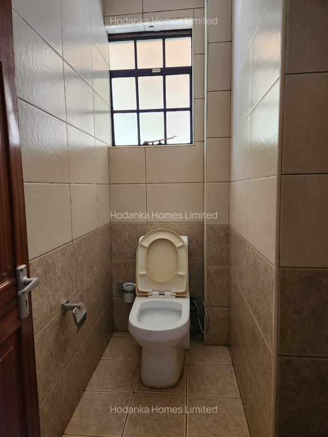 5 Bed Townhouse with En Suite in Lavington - 13