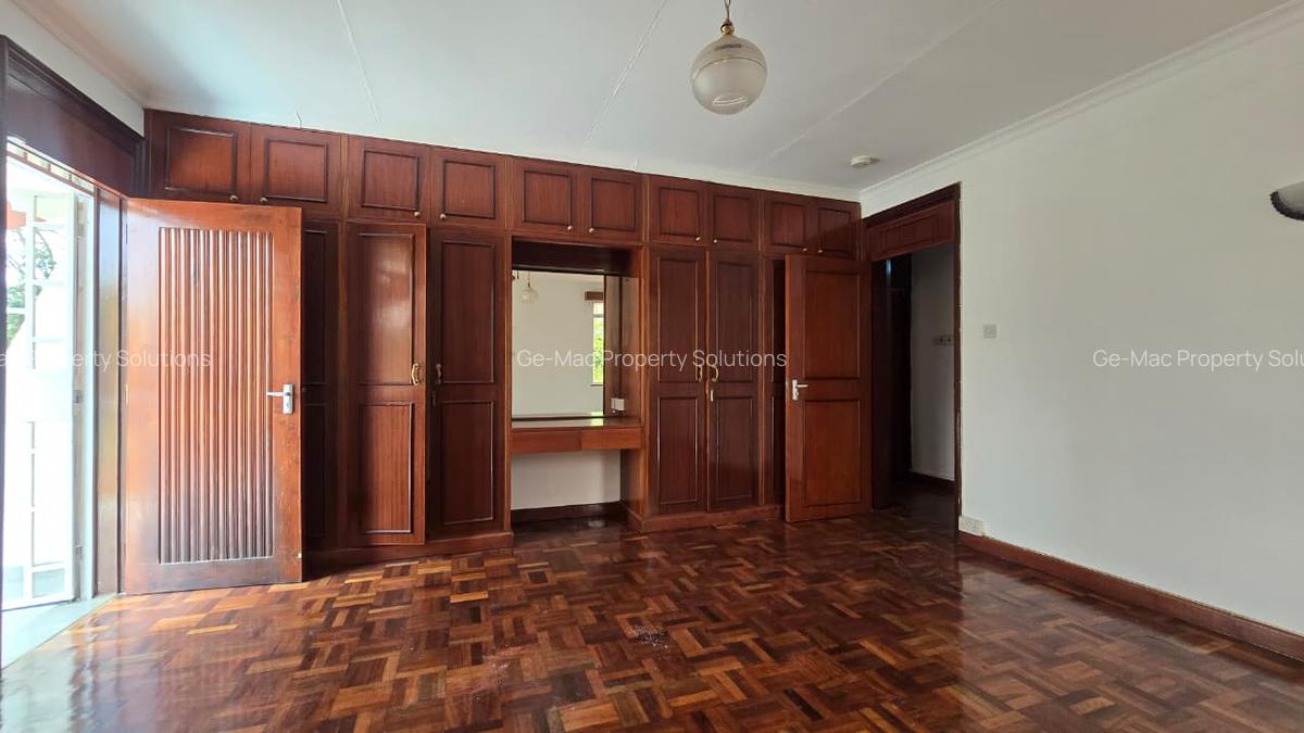 4 Bed House with En Suite in Runda - 13