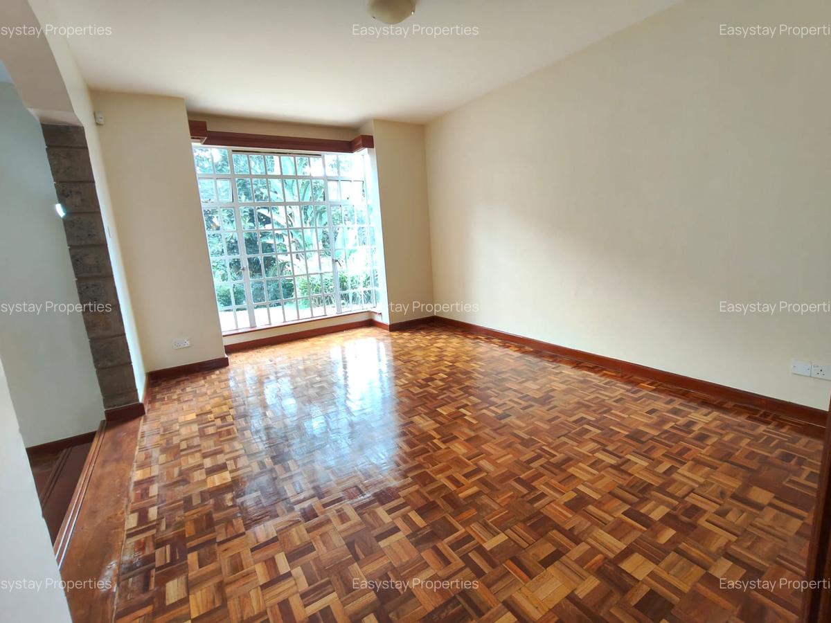 4 Bed Townhouse with En Suite in Nyari - 10