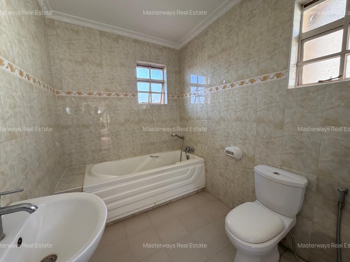 4 Bed Townhouse with En Suite in Runda - 8