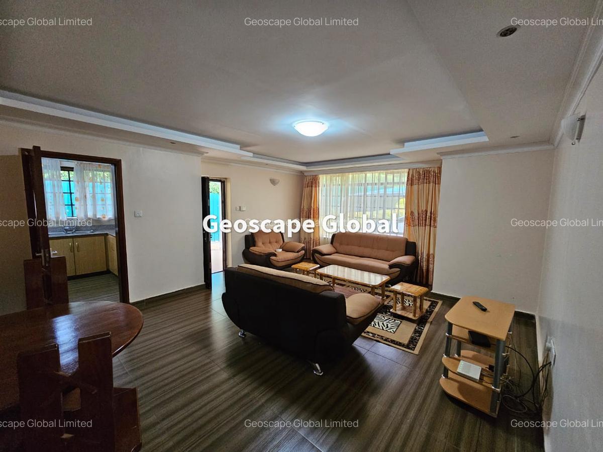 3 Bed House with En Suite in Rosslyn - 2