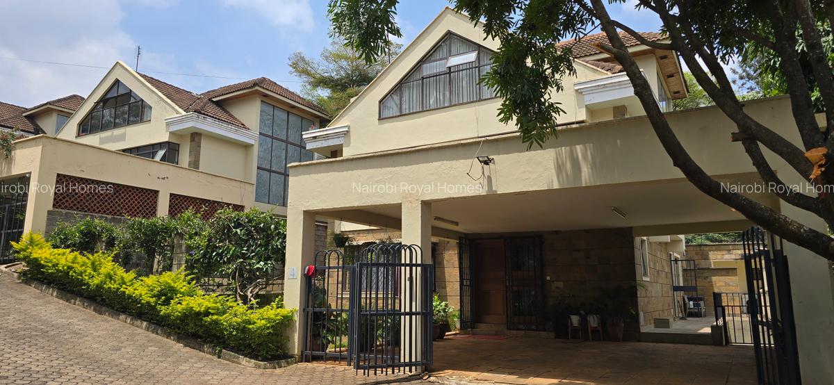 5 Bed Townhouse with En Suite at Lavington Green - 7