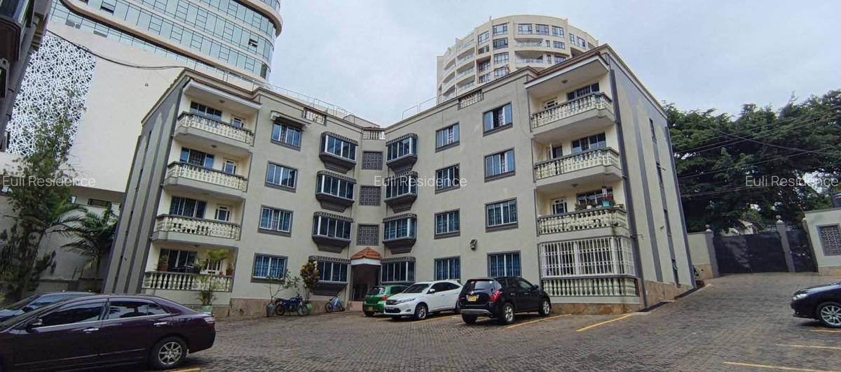3 Bed Apartment with En Suite at Lantana Rd - 1